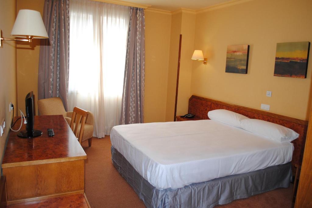 Hotel Gernika - Adults Only Rum bild
